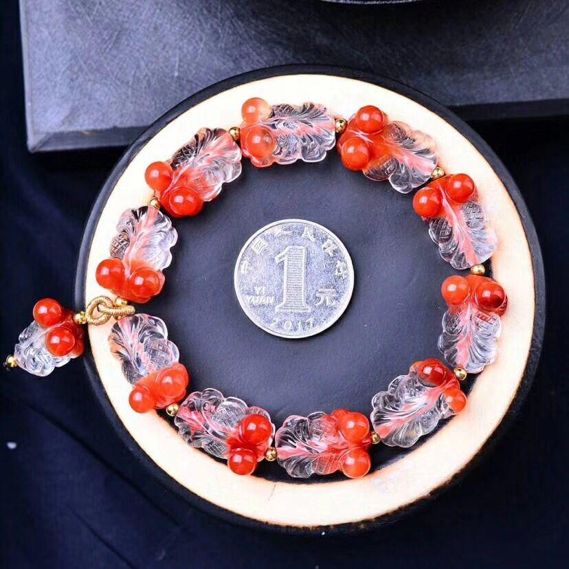 Изображение товара: Оптовая Продажа Изысканные резные белые красные браслеты из натурального кристалла бусины в виде золотых рыбок браслет счастливый для мужчин женщин подарок модные ювелирные изделия