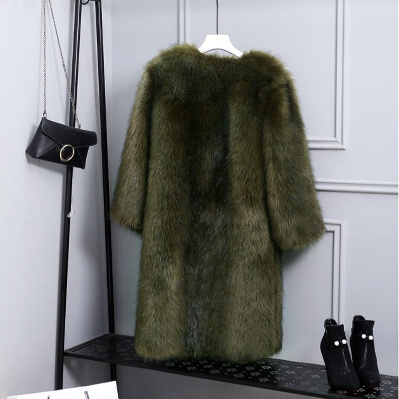 Изображение товара: Роскошная пушистая куртка Savabien, женская зимняя Толстая теплая мягкая искусственная кожа, винтажная Женская парка, праздничная уличная одежда