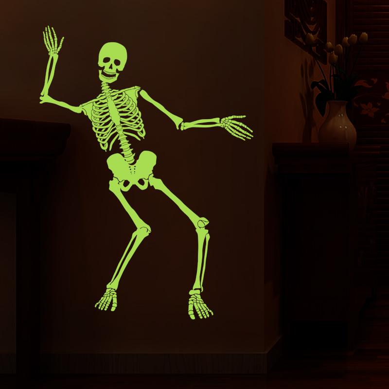 Изображение товара: Большие светящиеся наклейки на стену Хэллоуин Череп флуоресцентная Настенная Наклейка Виниловые постеры для украшения дома светится в темноте