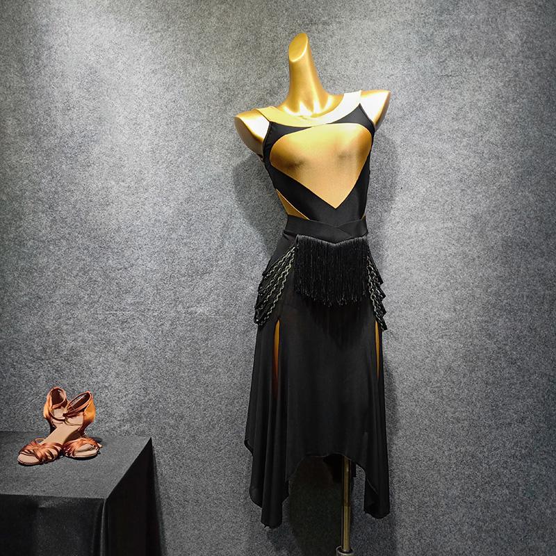 Изображение товара: Женская юбка для латиноамериканских танцев, ассиметричная юбка с разрезом и кисточками, танцевальная одежда для выступлений и выступлений, модель DL4087, 2019