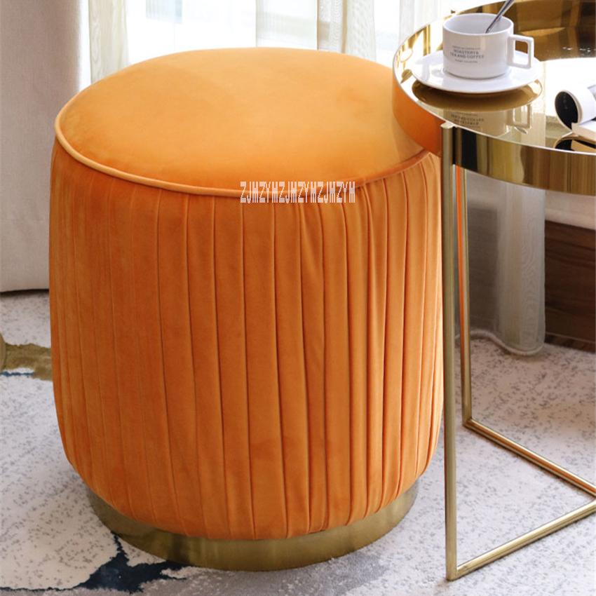 Изображение товара: Y21 круглый табурет для дивана, Простой низкий тканевый табурет, современный табурет для обуви, чайный столик для гостиной, стул для макияжа, рама из нержавеющей стали