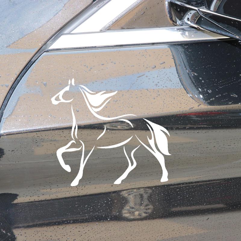 Изображение товара: YJZT 16,3 см * 15,6 см лошадь Модный узор виниловая наклейка кузова автомобиля декоративный автомобильный стикер черный/серебристый C4-2122
