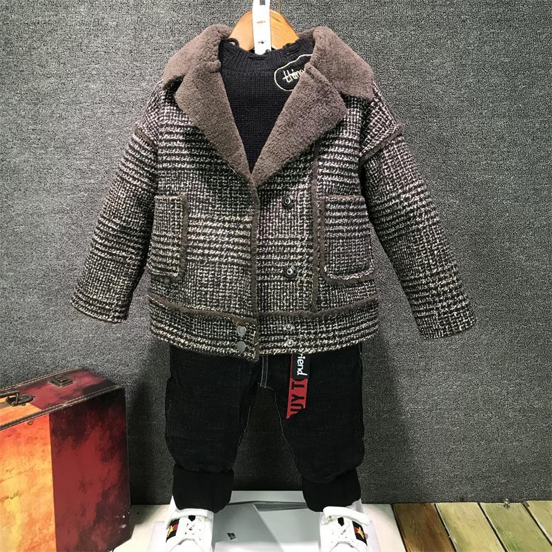 Изображение товара: Детская меховая куртка, зимнее пальто, осень 2021, новое клетчатое шерстяное пальто для мальчиков, детская повседневная бархатная толстая верхняя одежда X478