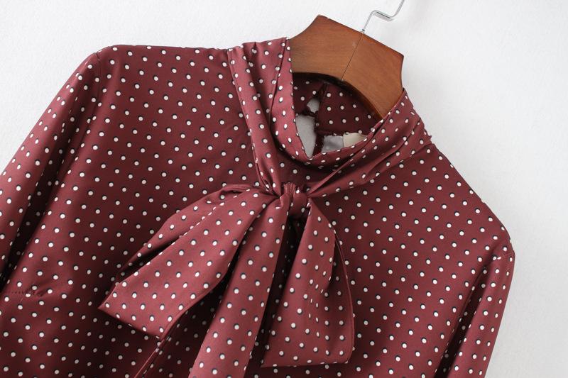 Изображение товара: Женский костюм, осень 2019, новый темперамент, рубашка с волнистым галстуком-бабочкой, тонкая повседневная юбка, два комплекта женской одежды