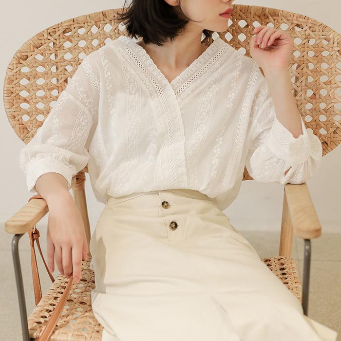 Изображение товара: Женская шифоновая блузка с рукавами-фонариками и V-образным вырезом