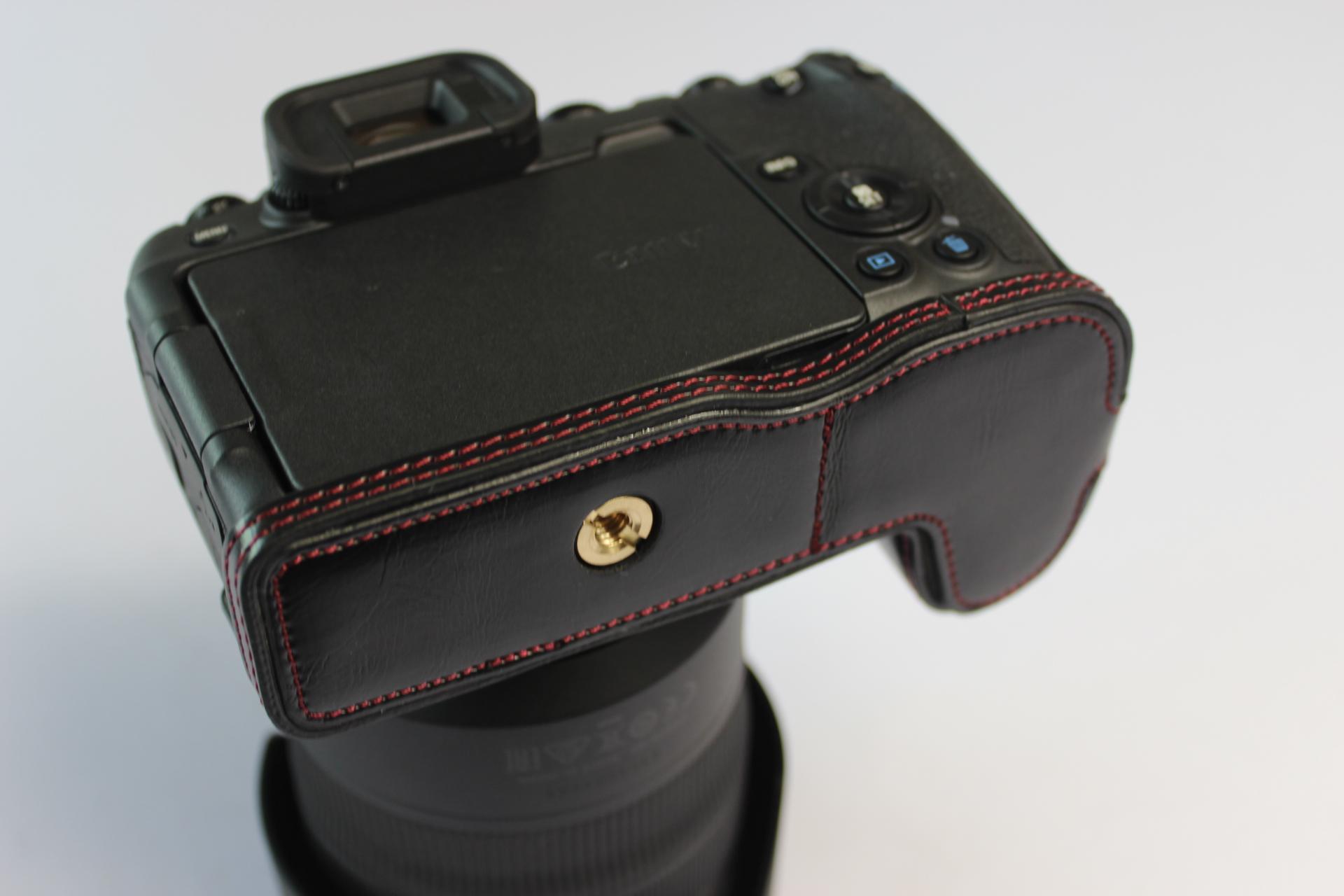 Изображение товара: Новый PU кожаный чехол для камеры Сумка половина тела для Canon EOS-RP камера чехол на запястье Профессиональный нижний чехол