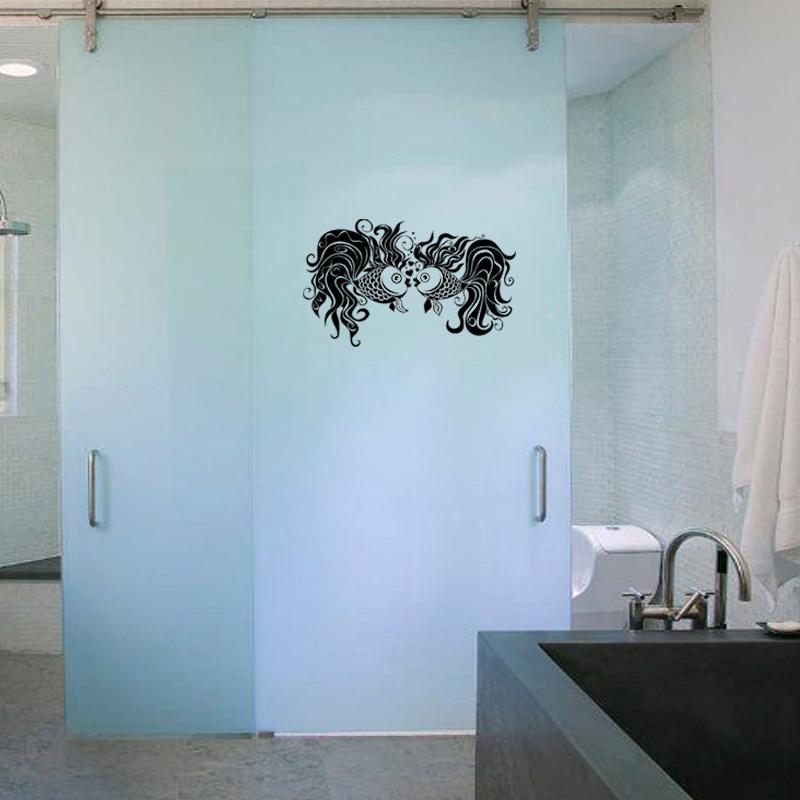 Изображение товара: YOJA 18x29,9 см любовь Золотая рыбка украшения комнаты настенный Стикеры для ванной, душа, стеклянная наклейка G2-0192