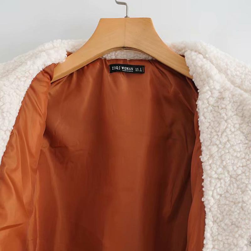 Изображение товара: 2019 осенне-зимняя женская Повседневная теплая куртка цвета хаки с мехом в стиле пэчворк Женская модная толстая верхняя одежда из замши, шерстяное пальто Femm