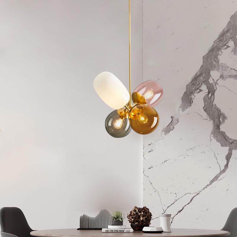 Изображение товара: Новый скандинавский креативный стеклянный шар, простая столовая Подвесная лампа, современный детский подвесной светильник для спальни, внутреннее декоративное освещение