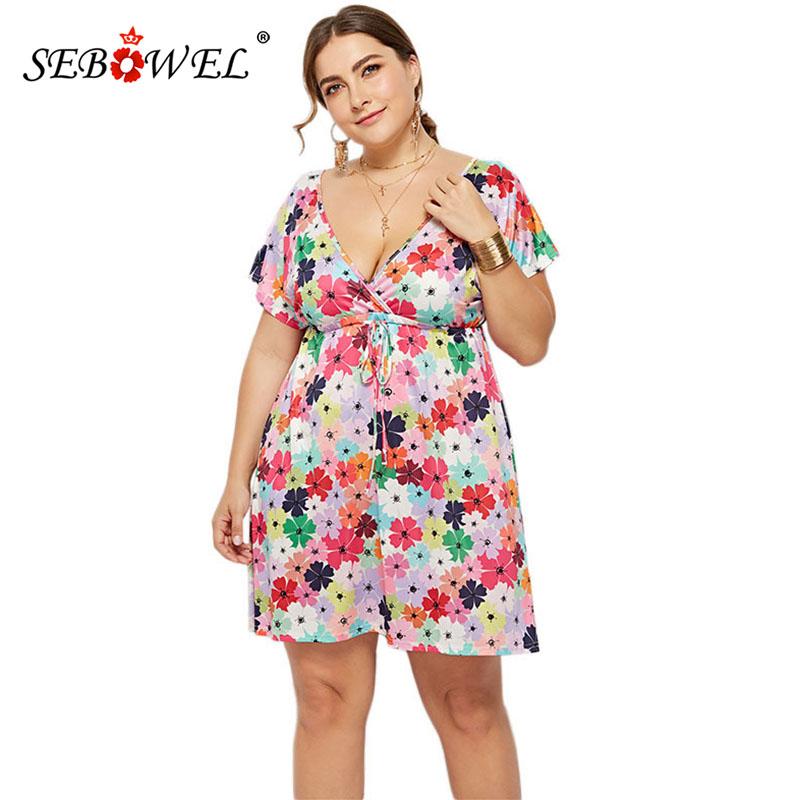 Изображение товара: Женское платье с цветочным принтом SEBOWEL, летнее свободное платье Бохо с коротким рукавом и глубоким V-образным вырезом, 2019, M-4XL