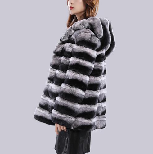 Изображение товара: Женская зимняя куртка с капюшоном из натурального меха кролика рекс