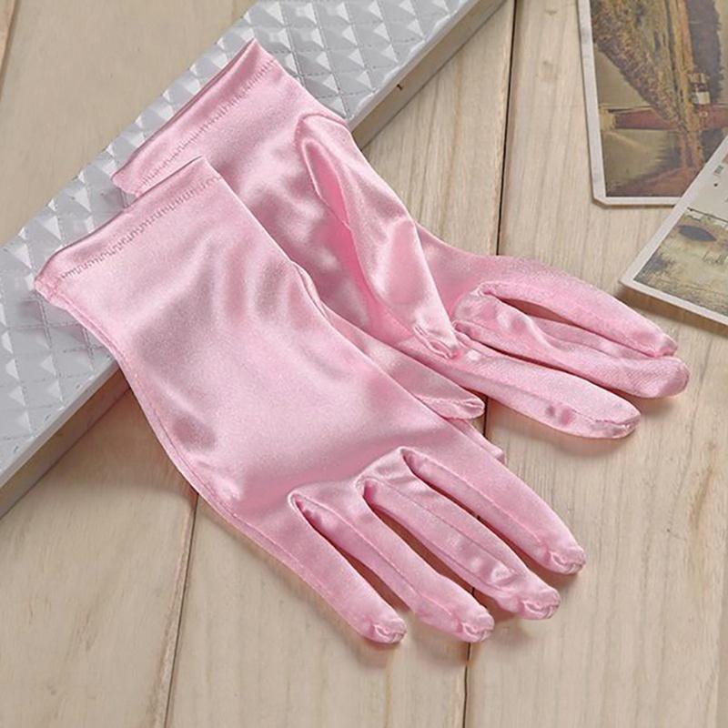 Изображение товара: 1 шт., сатиновые женские короткие перчатки на запястье для девушек, гладкий вечерний костюм для выпускного вечера, стрейч-перчатки, красные, белые перчатки для этикета