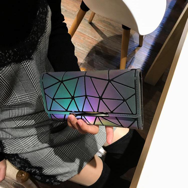 Изображение товара: Лидер продаж 2022, брендовый кошелек Aliwood Bao, женский клатч, дамская сумочка для карт, модные женские сумки с геометрическим рисунком, светящийся Длинный кошелек в темноте
