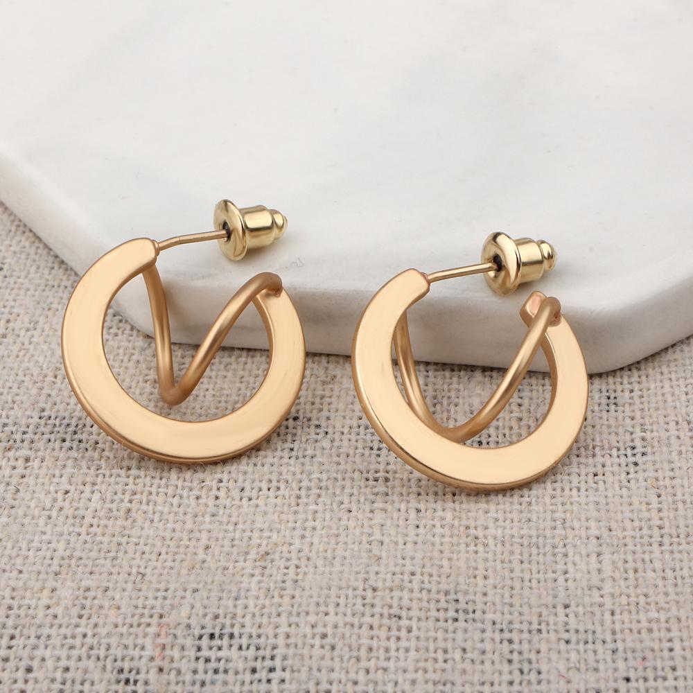 Изображение товара: Модные корейские круглые серьги FINE4U E101, медные геометрические серьги-гвоздики для женщин, эффектные ювелирные изделия