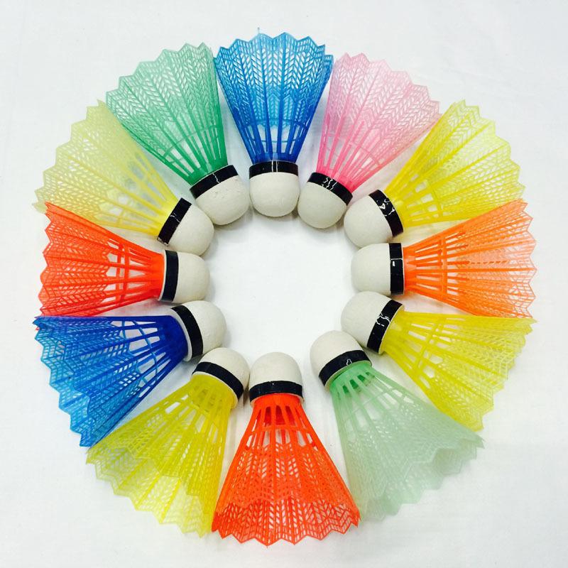 Изображение товара: 12 шт./компл. цветной волан, портативный пластиковый мяч для бадминтона, товары для спорта на открытом воздухе