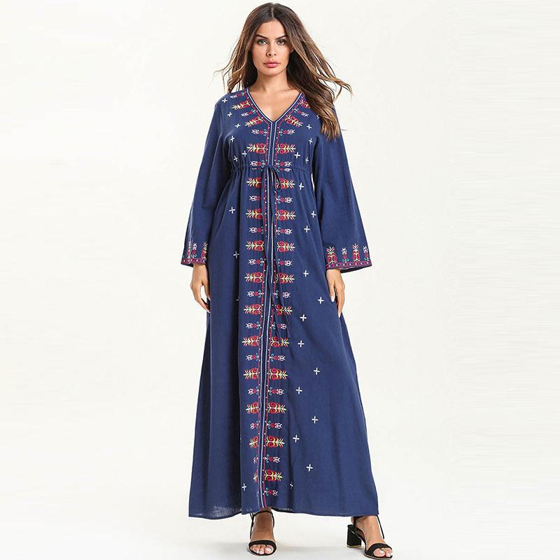 Изображение товара: Европейское и американское модное свободное платье с длинными рукавами, женское национальное платье с вышивкой и V-образным вырезом, арабское повседневное Плиссированное тонкое платье