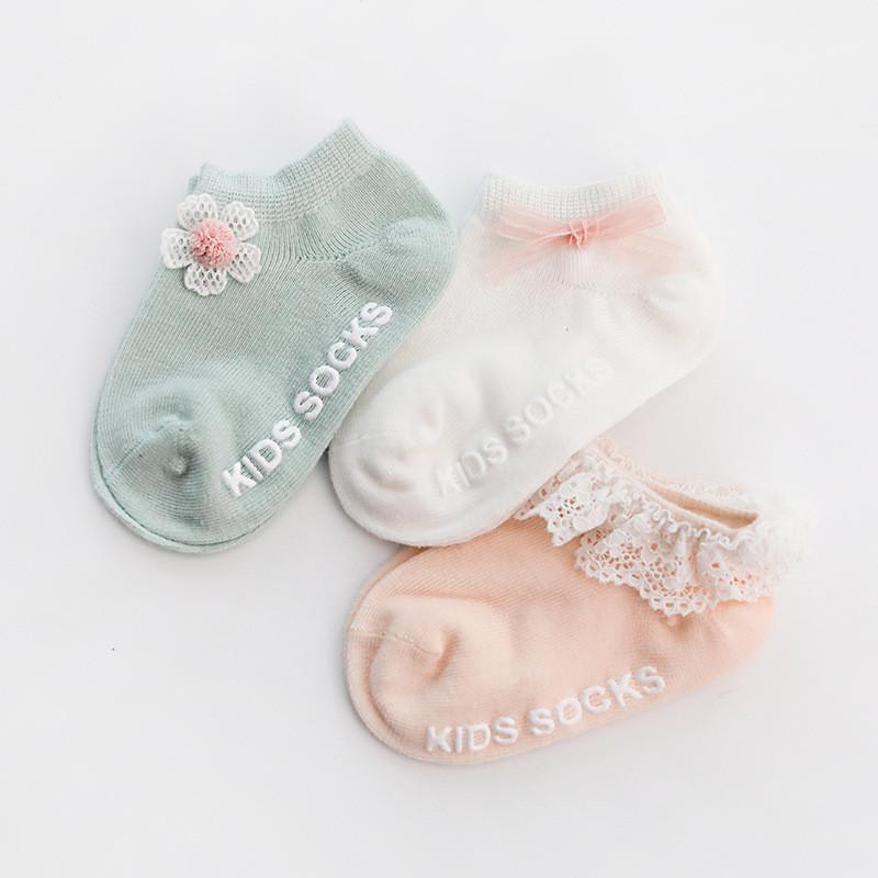 Изображение товара: 3 пары/Лот, носки для девочек 0-24 месяцев, весна-лето, однотонные нескользящие носки-тапочки для малышей, мягкие хлопковые носки