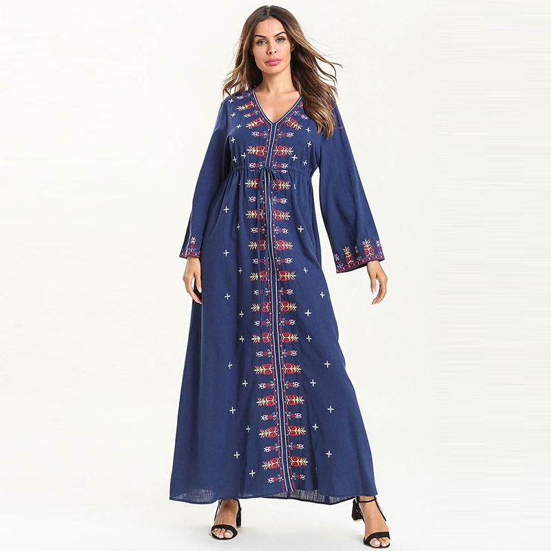 Изображение товара: Европейское и американское модное свободное платье с длинными рукавами, женское национальное платье с вышивкой и V-образным вырезом, арабское повседневное Плиссированное тонкое платье