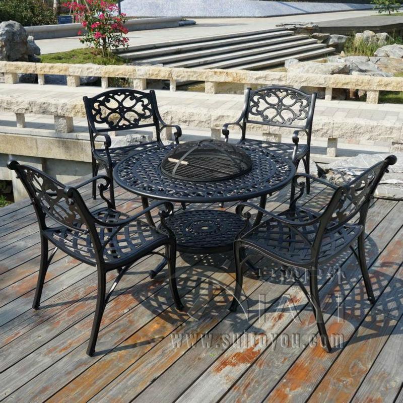 Изображение товара: Барбекю, садовый/патио стол и набор из 4 стульев, литой алюминий, готовый в черном цвете