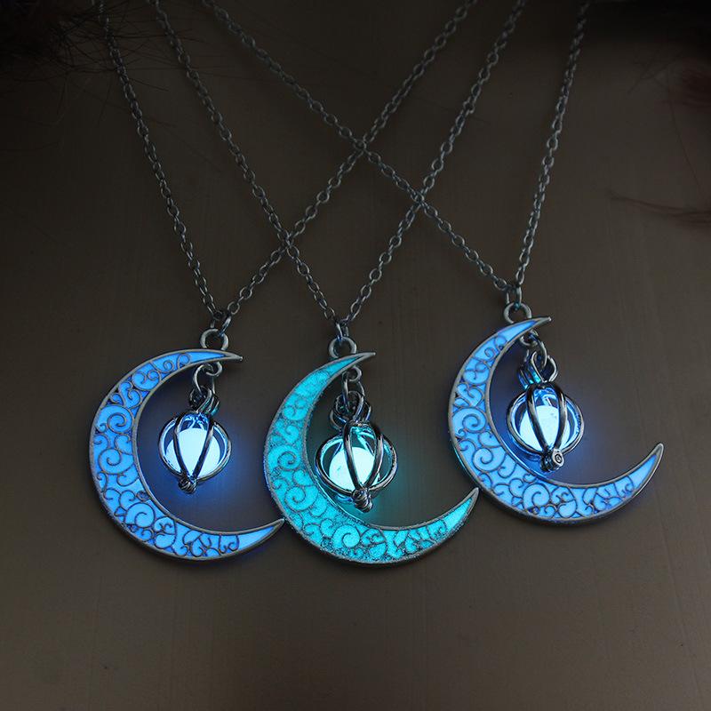 Изображение товара: Новинка 2021, светящееся ожерелье в виде горячей Луны, ювелирные изделия, посеребренное женское ожерелье с полым светящимся камнем на Хэллоуин, подарки
