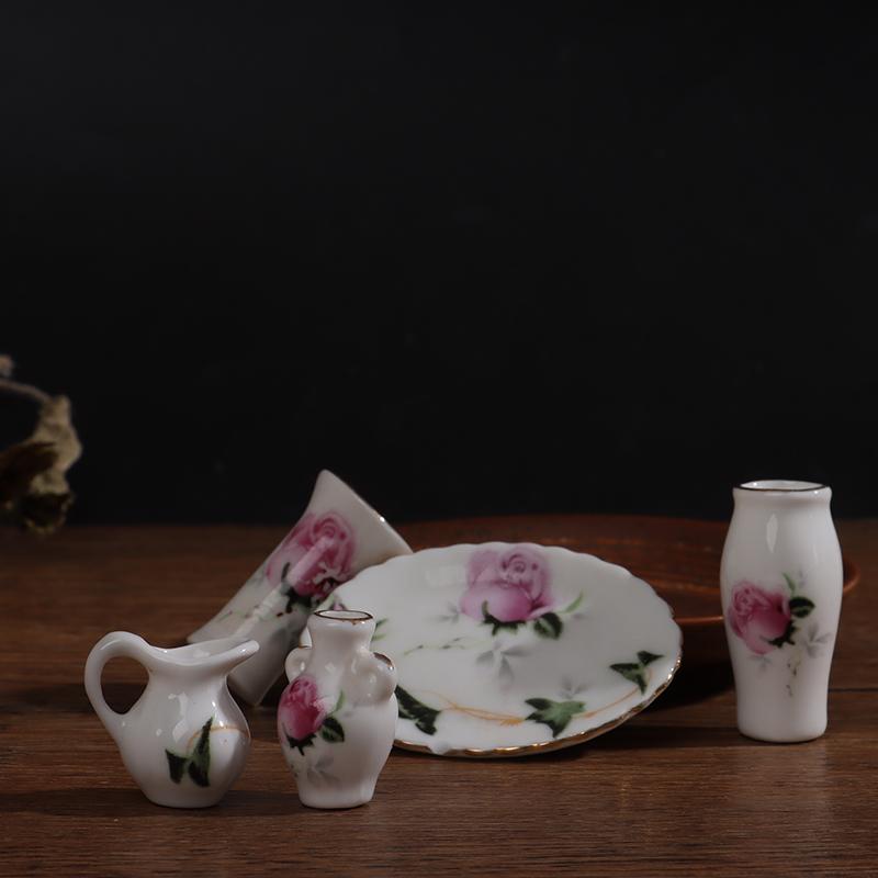Изображение товара: 1 шт. красные и белые цветочные узоры Мини Керамические вазы разных форм тарелки кукольный домик Миниатюрные аксессуары