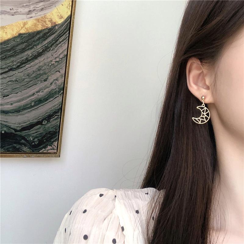 Изображение товара: Sweet Moon Star Korean Earrings Asymmetric Simple Statement Earrings Wholesale
