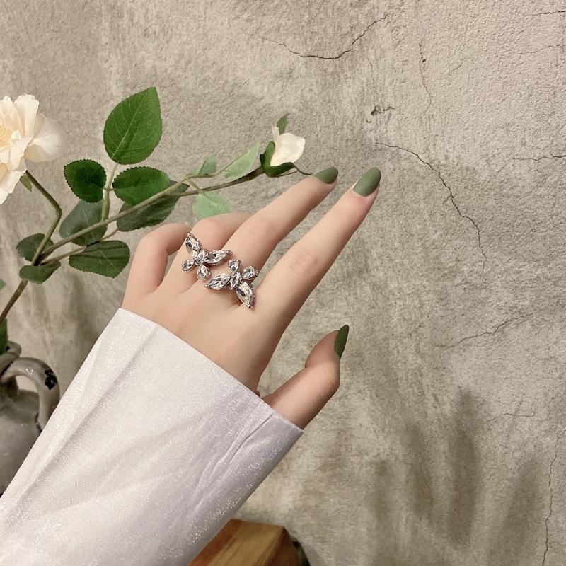Изображение товара: Модное кольцо с бабочкой в Корейском стиле, высокое качество, прозрачные кольца с цирконием, хит продаж, женское кольцо на палец для девушек, дамские подарки
