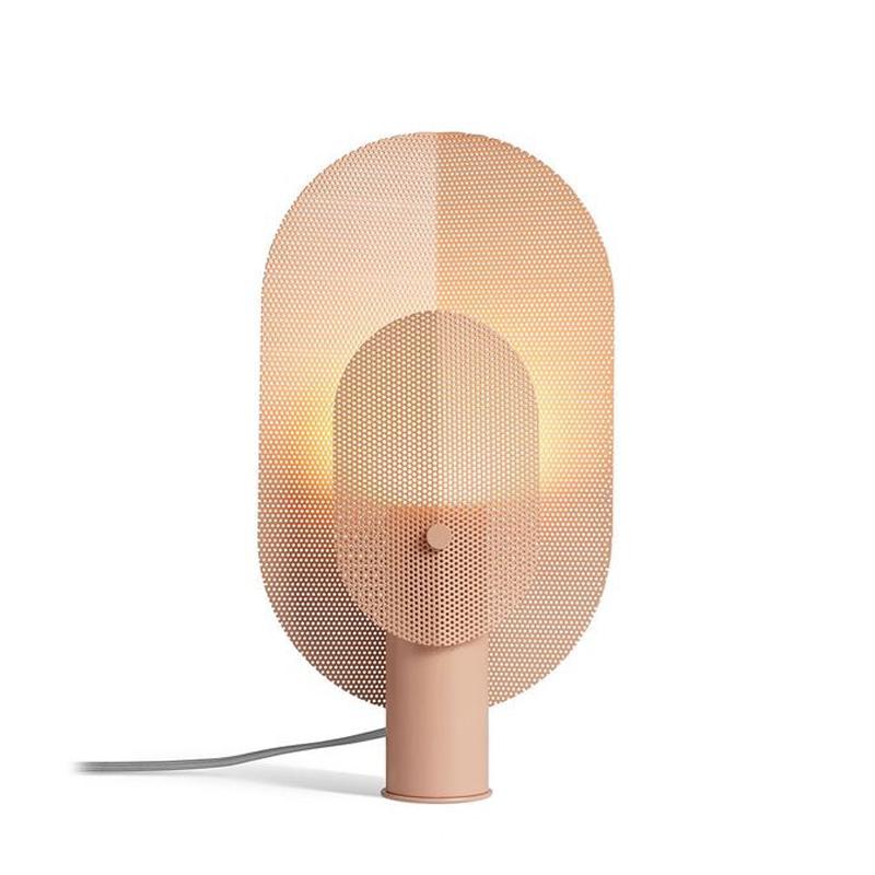 Изображение товара: Оригинальная настольная лампа в клетку, дизайнерская декоративная модель для гостиной, Настольная прикроватная настольная лампа розового цвета для обучения искусству