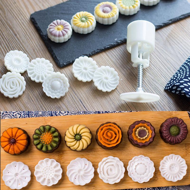 Изображение товара: 7Pcs/set 6 Style Flower Mooncake Mold 50g DIY Hand Pressure Fondant Moon Cake Mould Cookie Cutter Pastry Baking Tool Dropship