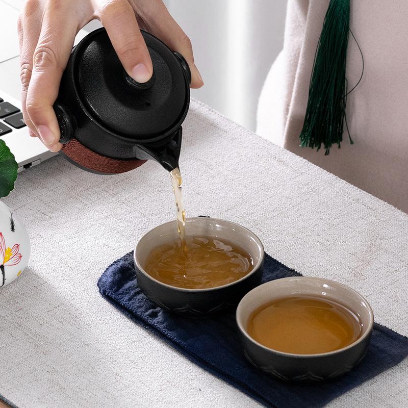 Изображение товара: Экспресс-чашка из черной керамики, один горшок, две концентричных чашки, портативный дорожный чайный сервиз