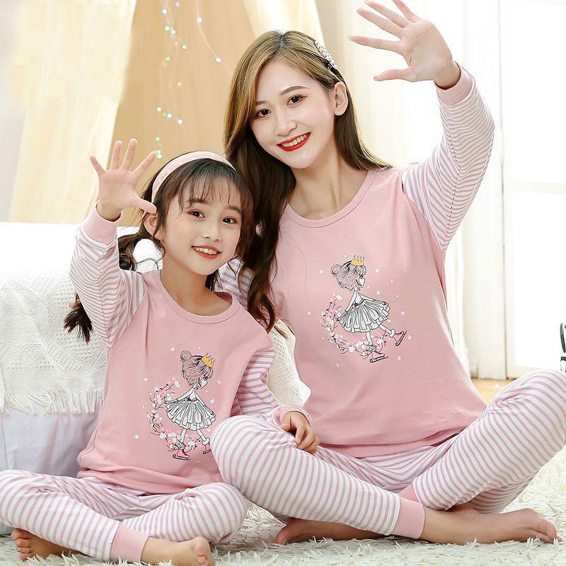 Изображение товара: Пижама с единорогом для мамы и ребенка, одежда для мамы и дочки, семейная Одинаковая одежда, домашняя одежда для маленьких девочек, зимняя мультяшная хлопковая одежда для сна