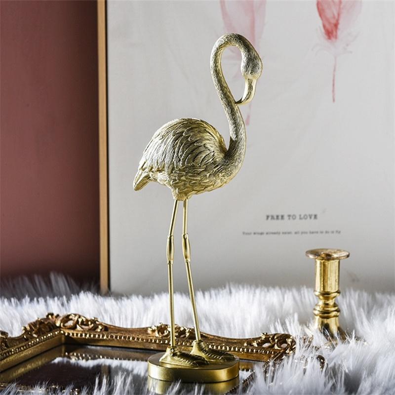 Изображение товара: Скандинавский светильник, роскошные золотые Фламинго украшения на окна для дома, украшения из смолы, индивидуальный креативный декор, бесплатная доставка