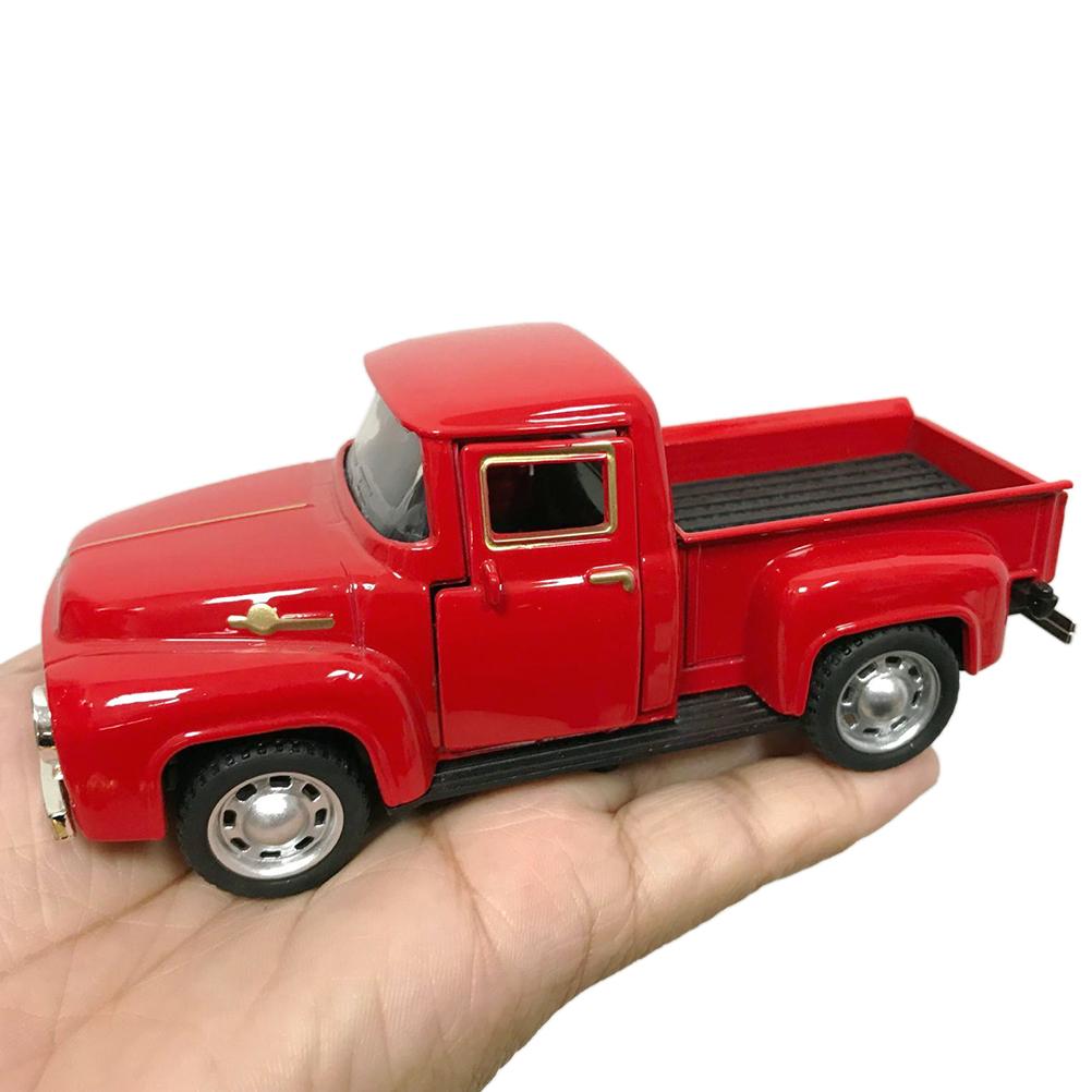 Изображение товара: Рождественский красный грузовик, винтажный металлический автомобиль для детей, день рождения, настольное украшение, Декор, новогодний подарок, пластиковая металлическая модель автомобиля