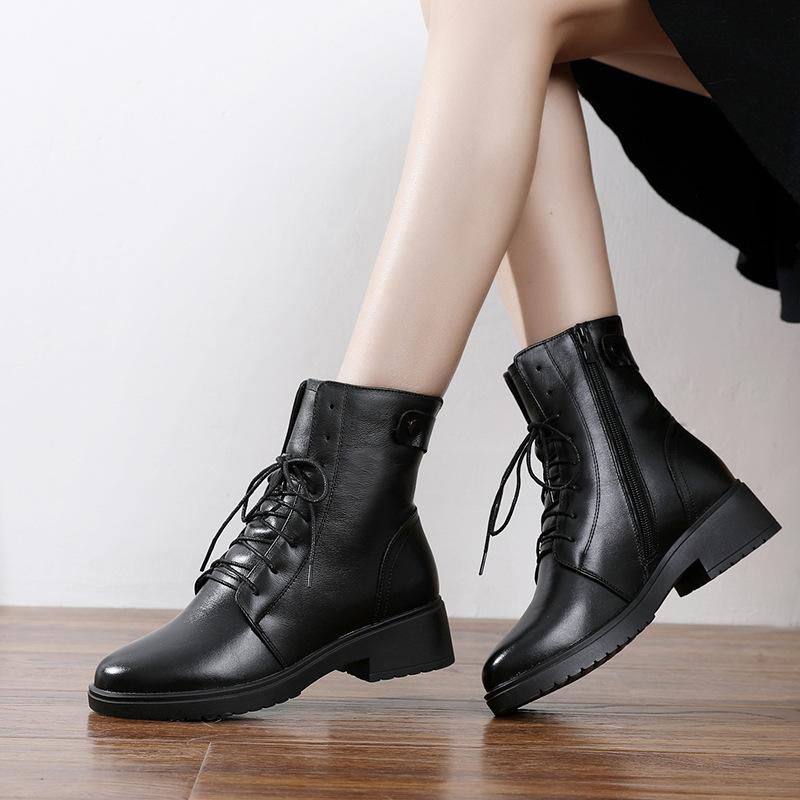 Изображение товара: Модные теплые плюшевые ботинки на шнуровке, женская зимняя обувь из натуральной кожи, женские повседневные ботильоны
