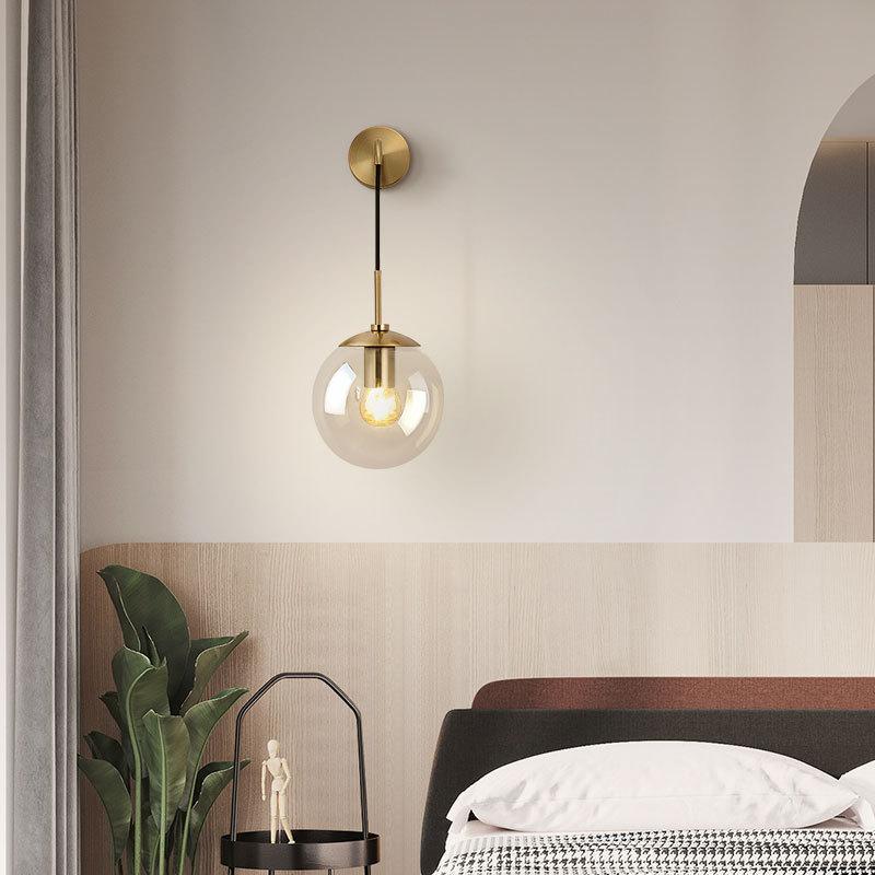Изображение товара: Лампы Casarton в скандинавском стиле, креативный стеклянный светильник в стиле постмодерн, с шариками, для гостиной, кованая железная прикроватная настенная лампа для спальни
