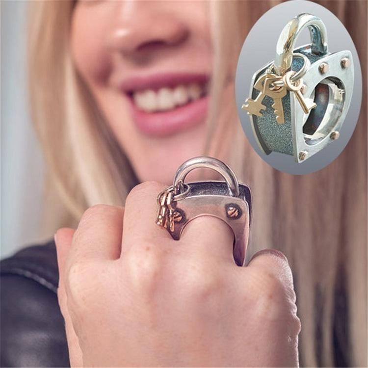 Изображение товара: Milangirl модные двухцветные кольца с замком и ключами для женщин, повседневная одежда, ювелирные изделия, кольцо в стиле хип-хоп, панк