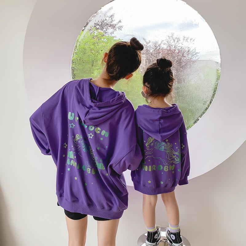 Изображение товара: Одежда для родителей и детей модный свитер для мамы и дочки Новинка Осень 2022 корейский стиль рубашка с длинными рукавами для девочек среднего и среднего возраста