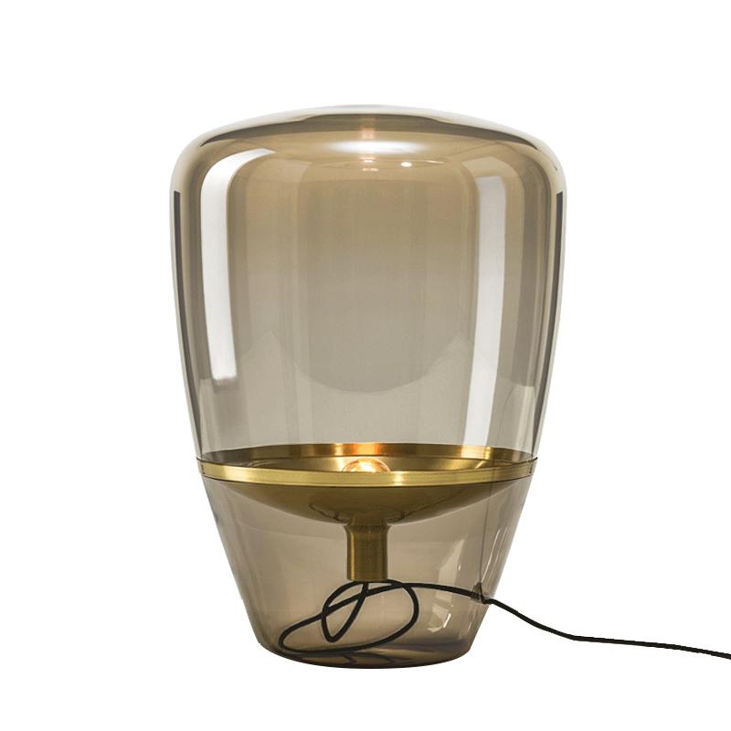 Изображение товара: Европейская ветровая настольная лампа, прикроватная лампа для шкафа, настольная лампа для гостиной, кабинета, дизайнерская лаконичная Современная оригинальная настольная лампа со стеклянной крышкой
