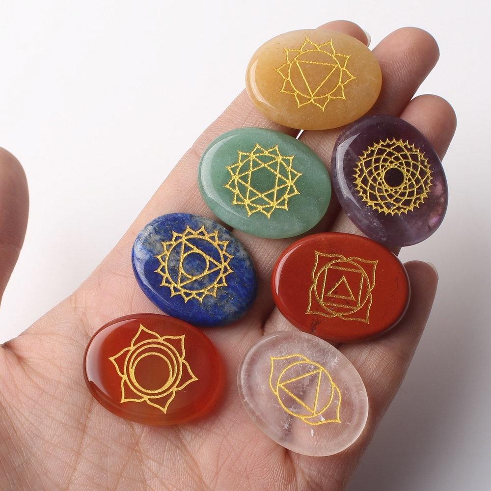 Изображение товара: 7 кристаллов для исцеления чакр, натуральные драгоценные камни, кристалл, палочка, символ чакры, балансирующие камни, упавший камень, сердце, декор рейки