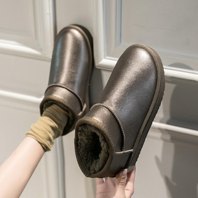 Изображение товара: Buty damskie/женские зимние ботинки; Модель 2020 года; Теплая женская обувь на плоской платформе без застежки; Новые женские замшевые ботильоны на меху