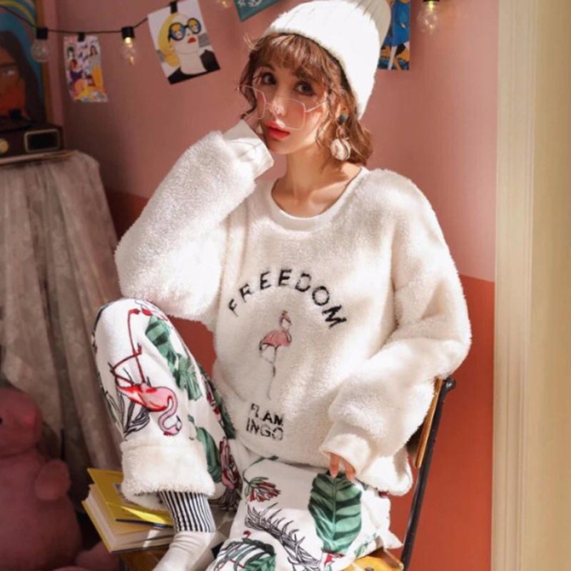 Изображение товара: Фланелевая пижама JULY'S SONG с мультяшным принтом, осенне-зимняя женская пижама, Толстая теплая Домашняя одежда, Милая Ночная одежда, пижамы