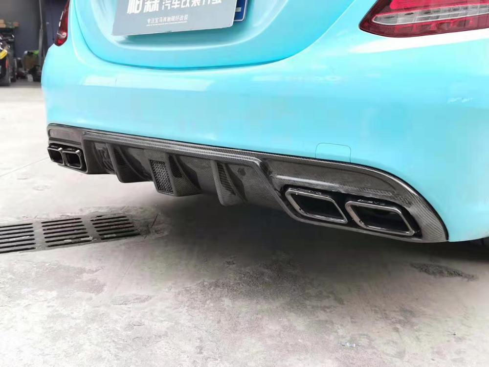 Изображение товара: Губа заднего бампера из углеродного волокна, автомобильный диффузор с лампой для Mercedes-benz c-class W205 C180 C200 C300 C63 2016 2017 2018 2019