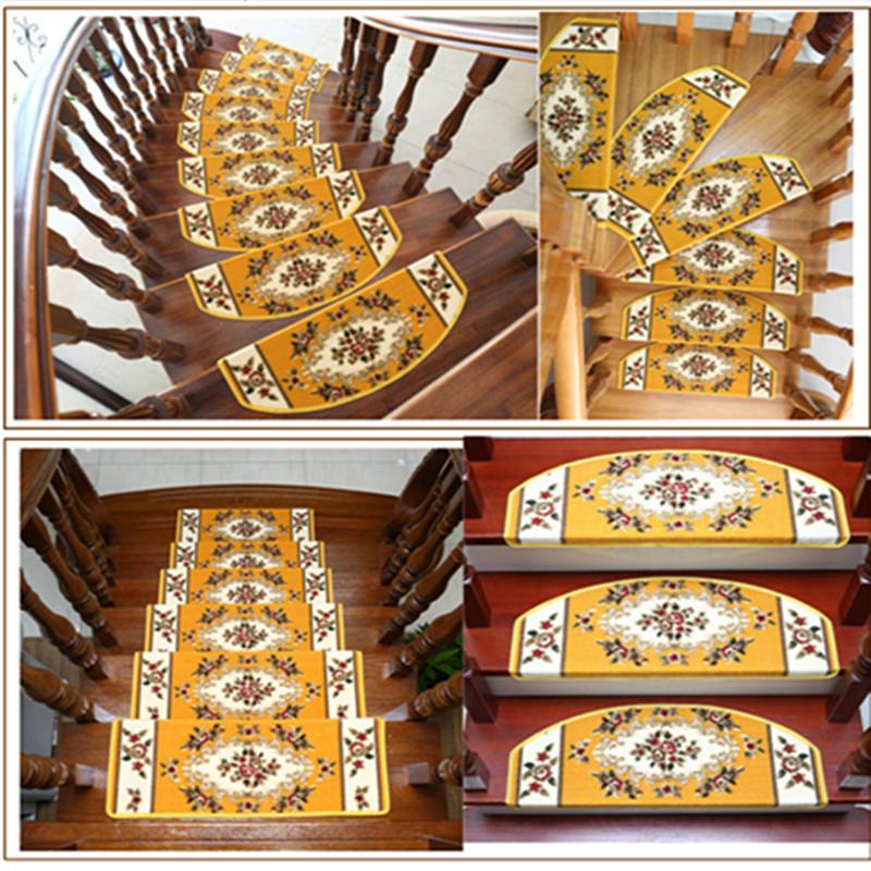 Изображение товара: Коврик для лестницы из цельной древесины, самоклеящийся нескользящий ковер в европейском стиле с цветами розы, коврик для пола желтого цвета, 10 штук