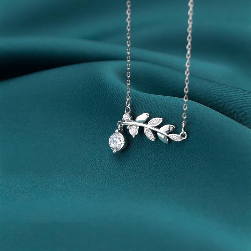 Изображение товара: Женское ожерелье из серебра S925 пробы, ювелирное изделие в Корейском стиле, модная цепочка до ключицы с листьями и свежими бриллиантами, праздничные подарки