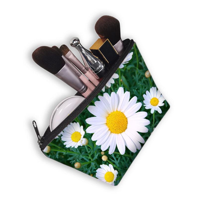 Изображение товара: Water Lily Sunflower Daisy Flower Cosmetic Bag Women Makeup Bags Teenager Girls Storage Bag for Travel Ladies Cosmetic Case