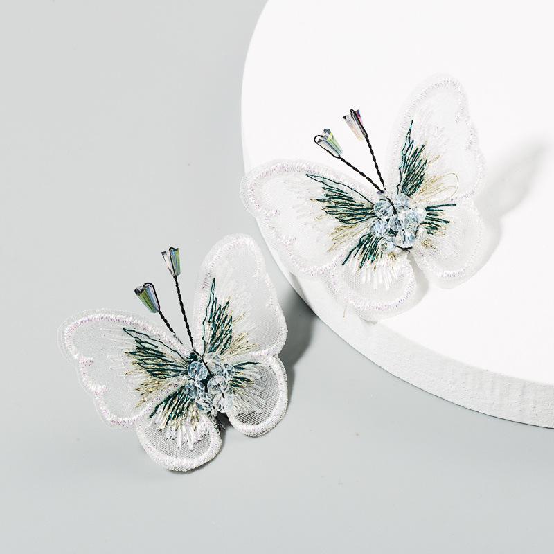 Изображение товара: Серьги-бабочки с кружевными кристаллами, милые серьги-гвоздики для девочек, подарок на день рождения, вечерние ювелирные изделия, подарок 2020