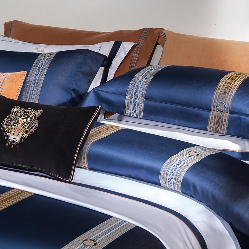 Изображение товара: Комплект постельного белья из 4 предметов, жаккардовый Комплект постельного белья с окрашенной пряжкой, с леопардовым принтом, цвета сапфировый синий, Королевский, King-Size, пододеяльник, наволочка