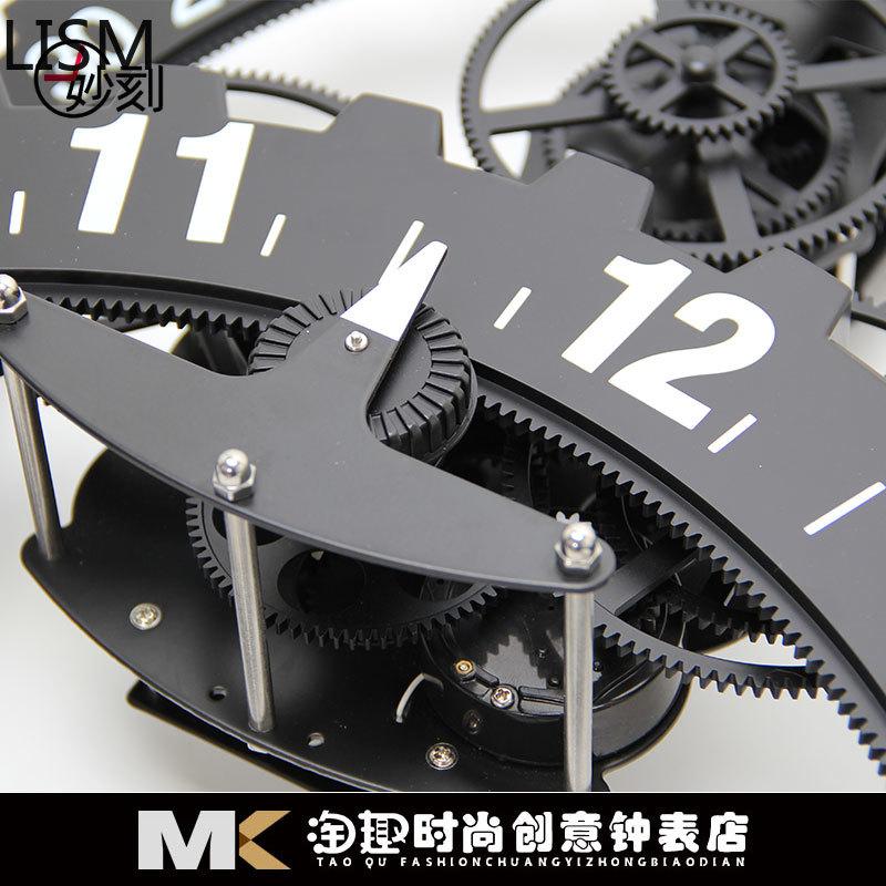 Изображение товара: Креативные черные настенные часы с календарем, металлические бесшумные 3d часы, настенный Декор для дома, настенные часы для детской комнаты, часы для офиса