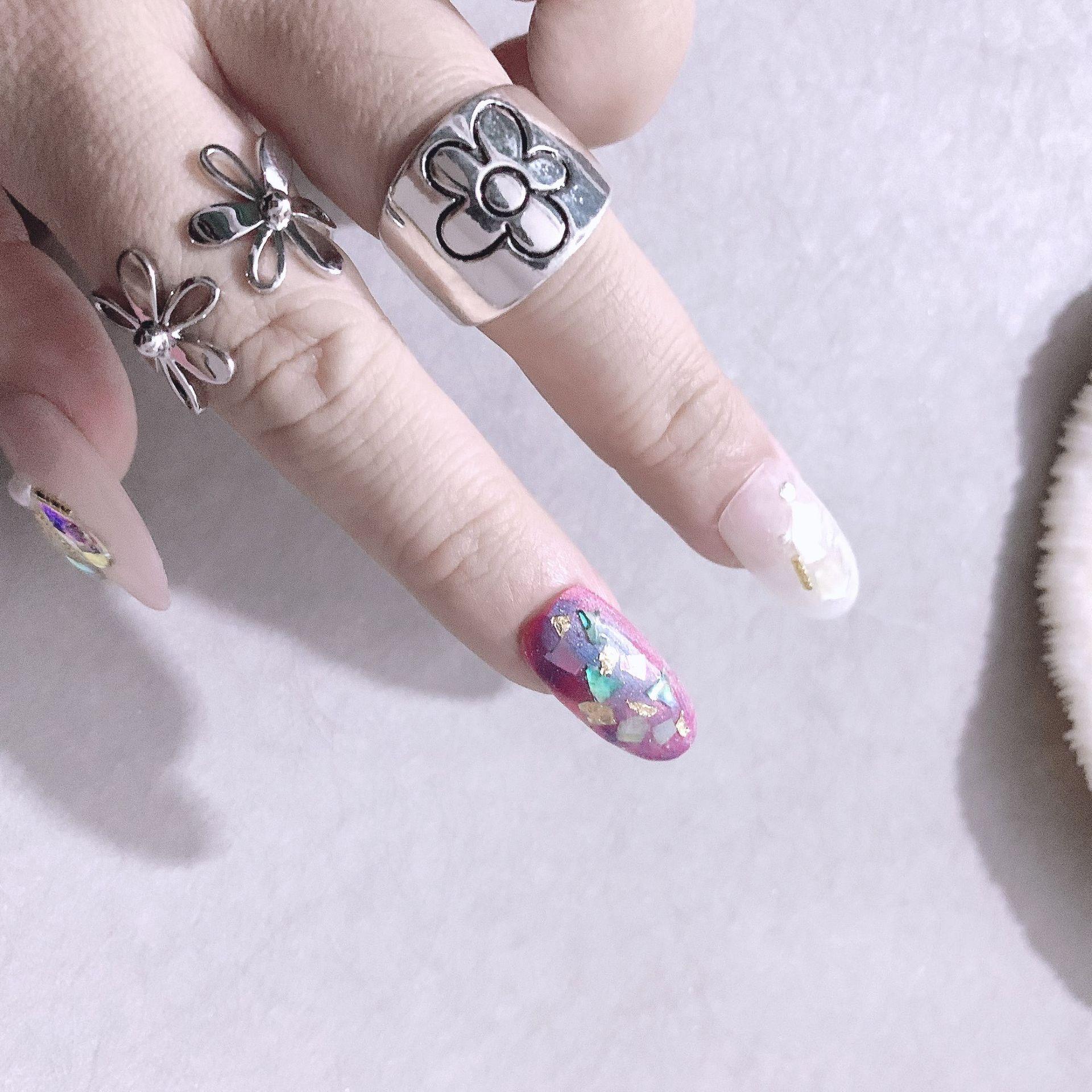 Изображение товара: кольцо женское Новинка 2021, цветок в Корейском стиле кольца для женщин, стильные винтажные кольца с цветком сливы в стиле панк, маленькие кольца с цветком маргаритки, парные кольца для вечеринок