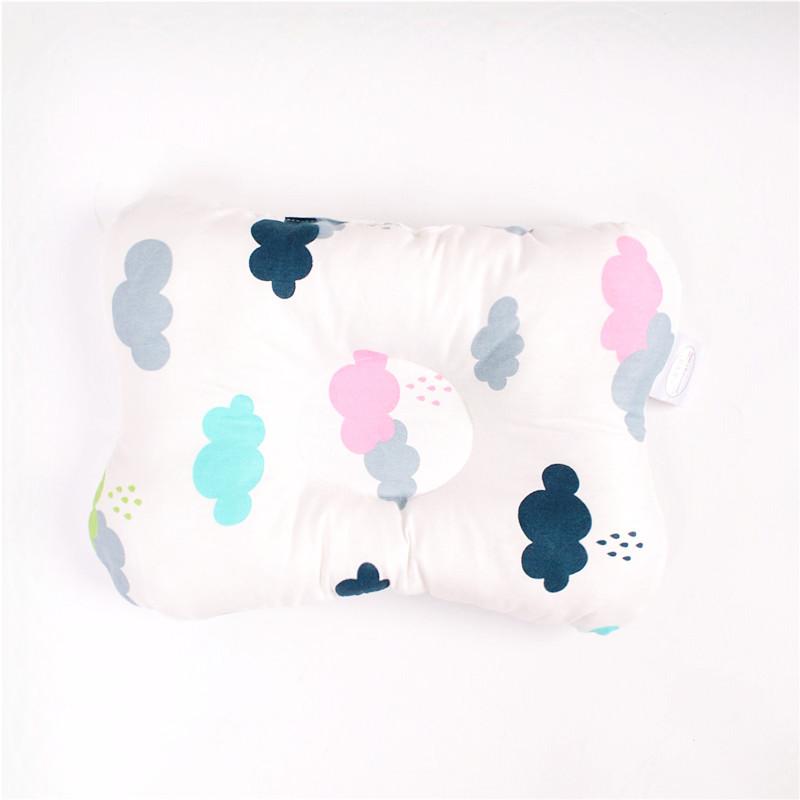 Изображение товара: Новинка 2020, подушка для коррекции формы младенца 0-1 лет, подушка для новорожденных из чистого хлопка, подушка в форме короны, детская подушка с защитой от эксцентриков